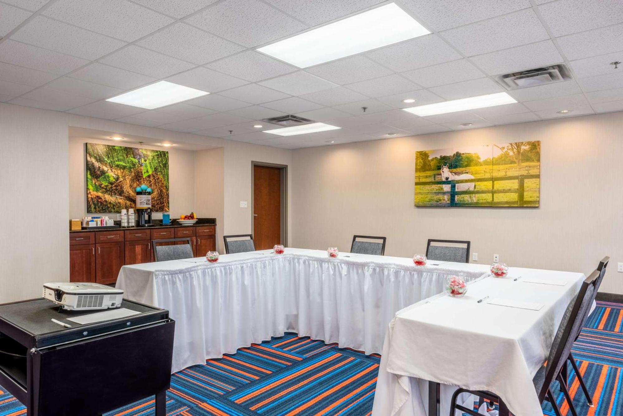 Hampton Inn & Suites Хопкинсвил Екстериор снимка
