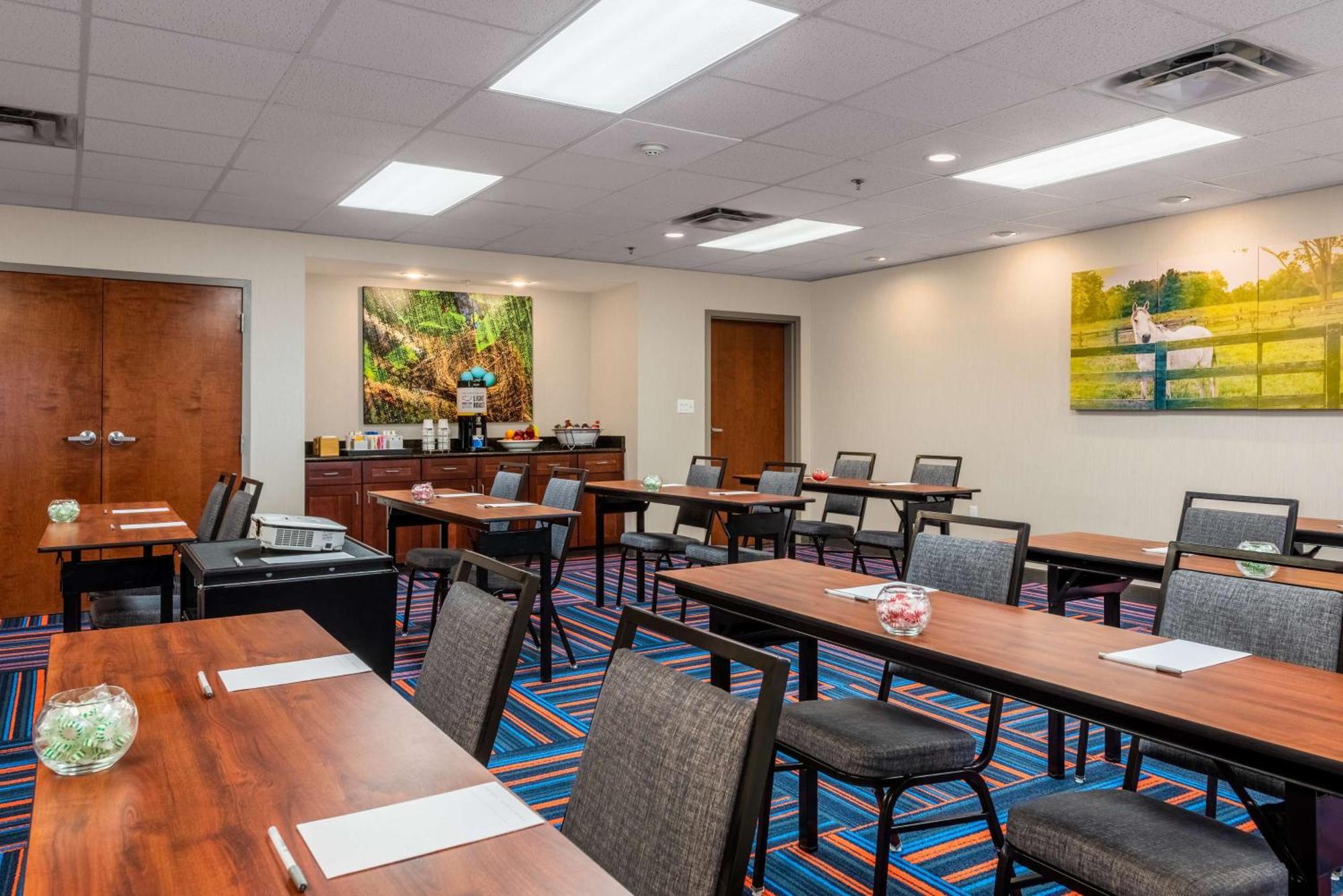 Hampton Inn & Suites Хопкинсвил Екстериор снимка
